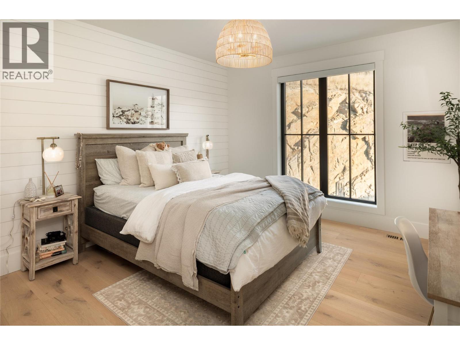 5635 Upper Mission Court, Kelowna, BC - Indoor Photo Showing Bedroom