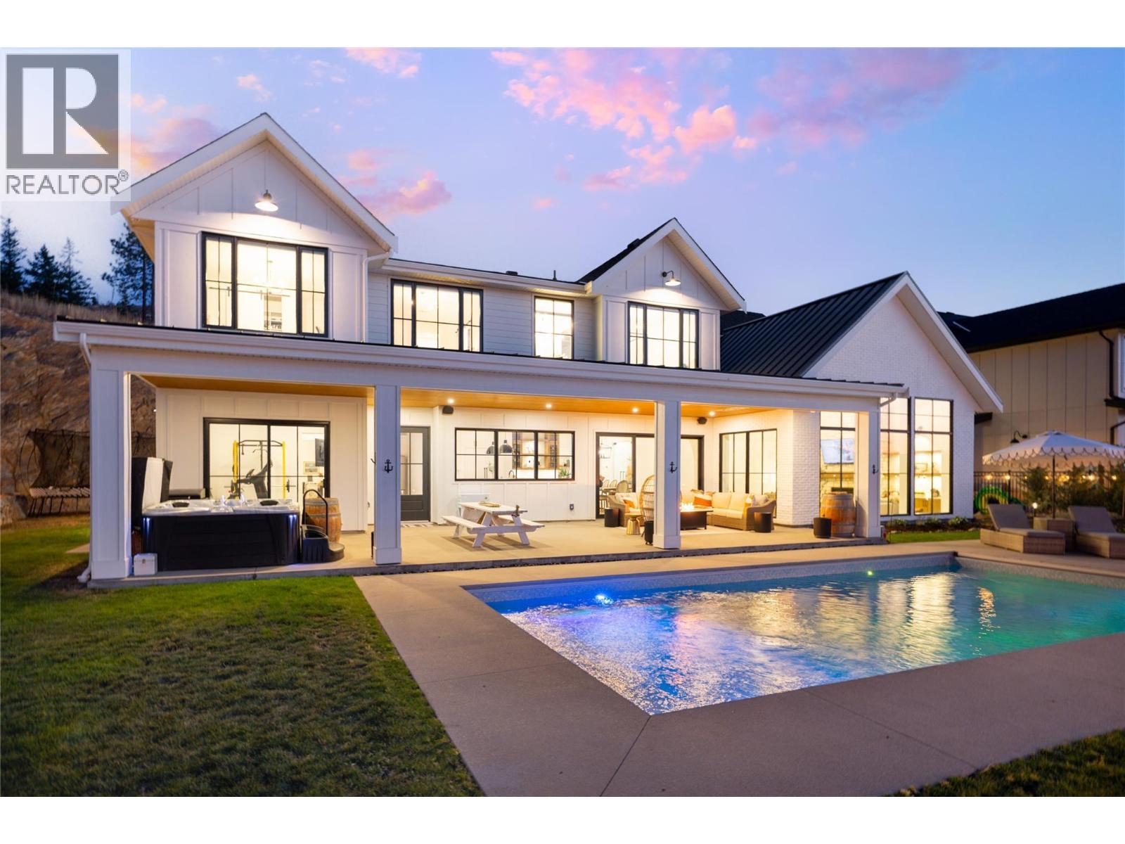 5635 Upper Mission Court, Kelowna, BC - Outdoor With In Ground Pool