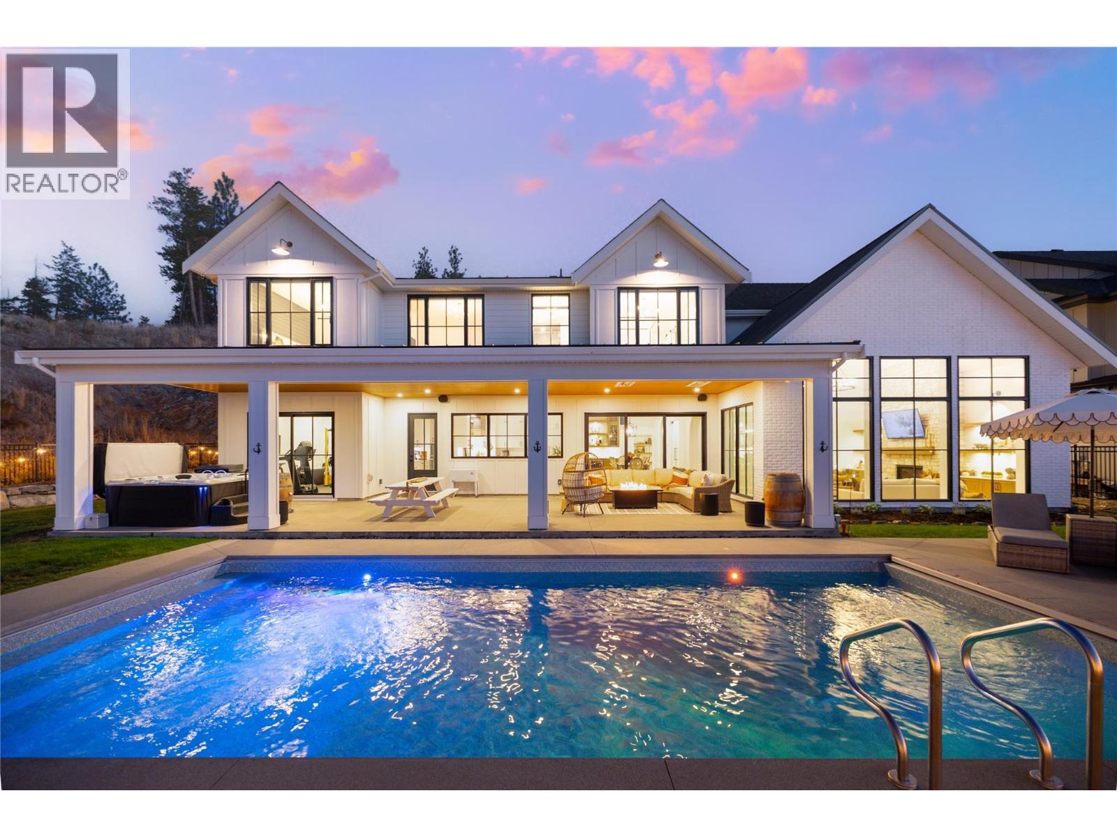 5635 Upper Mission Court, Kelowna, BC - Outdoor With In Ground Pool With Deck Patio Veranda