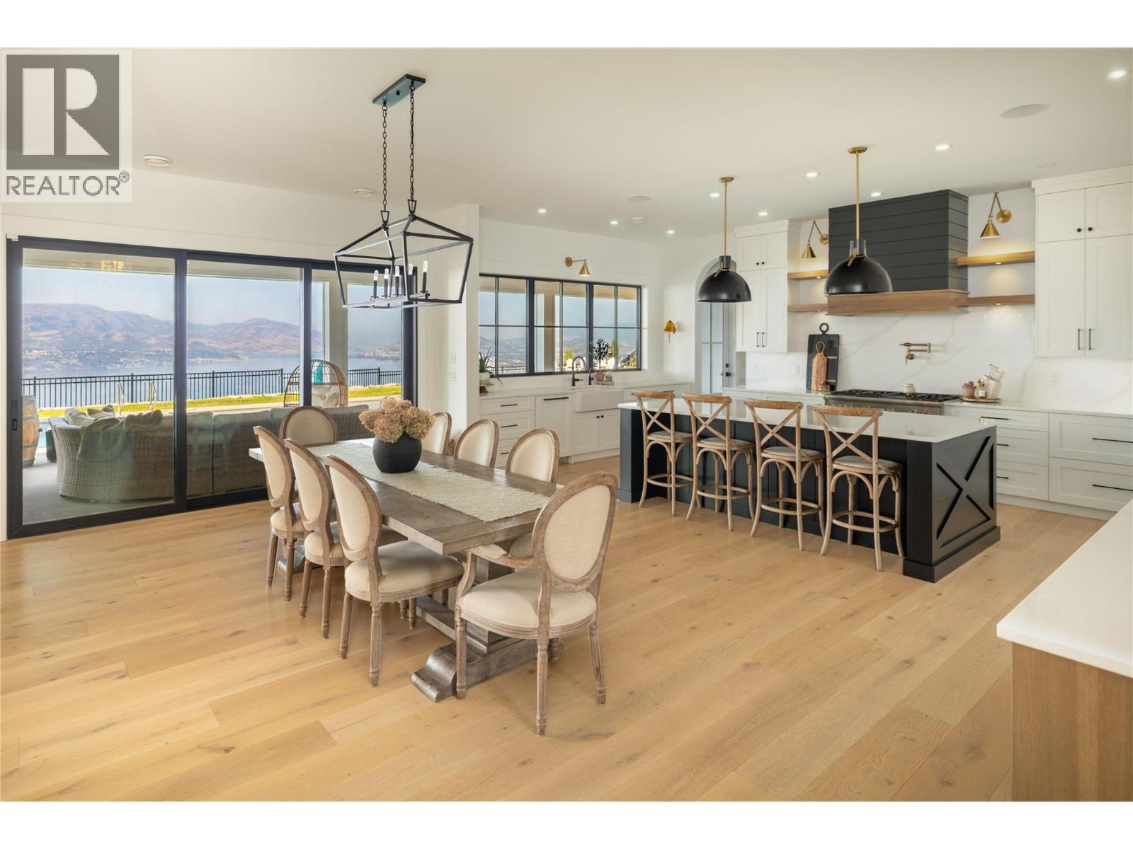 5635 Upper Mission Court, Kelowna, BC - Indoor Photo Showing Other Room