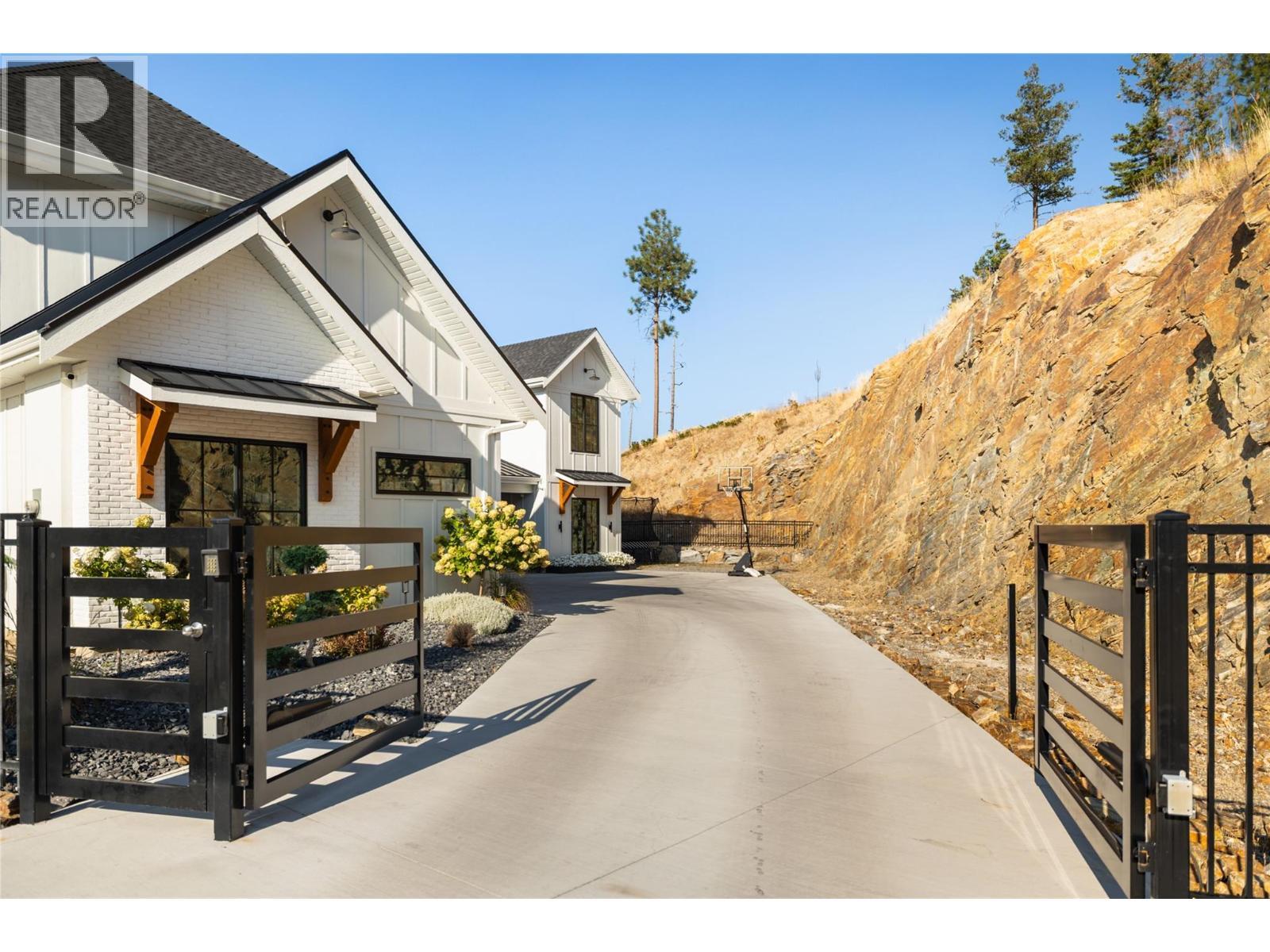 5635 Upper Mission Court, Kelowna, BC - Outdoor