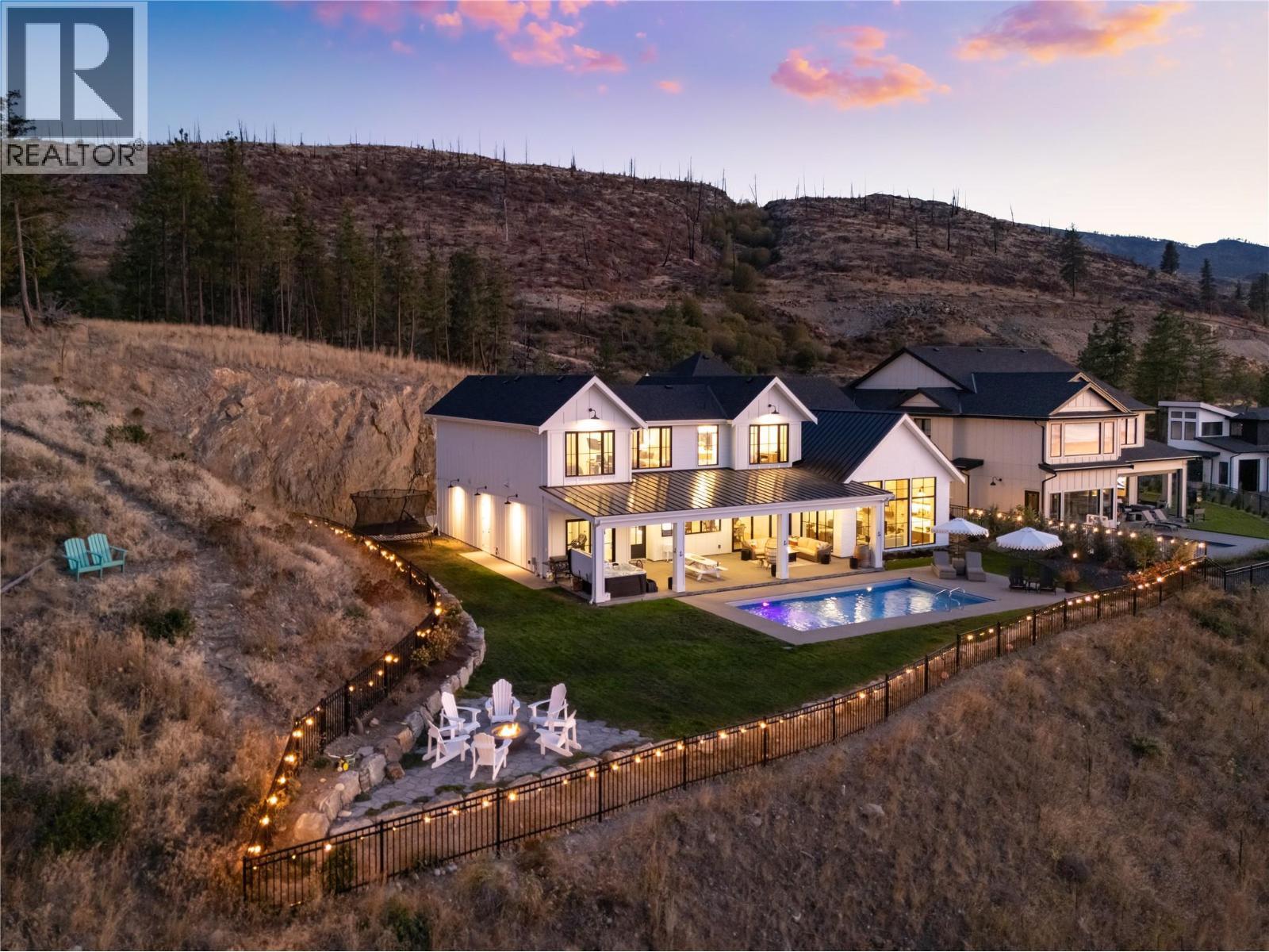 5635 Upper Mission Court, Kelowna, BC - Outdoor With In Ground Pool With Deck Patio Veranda