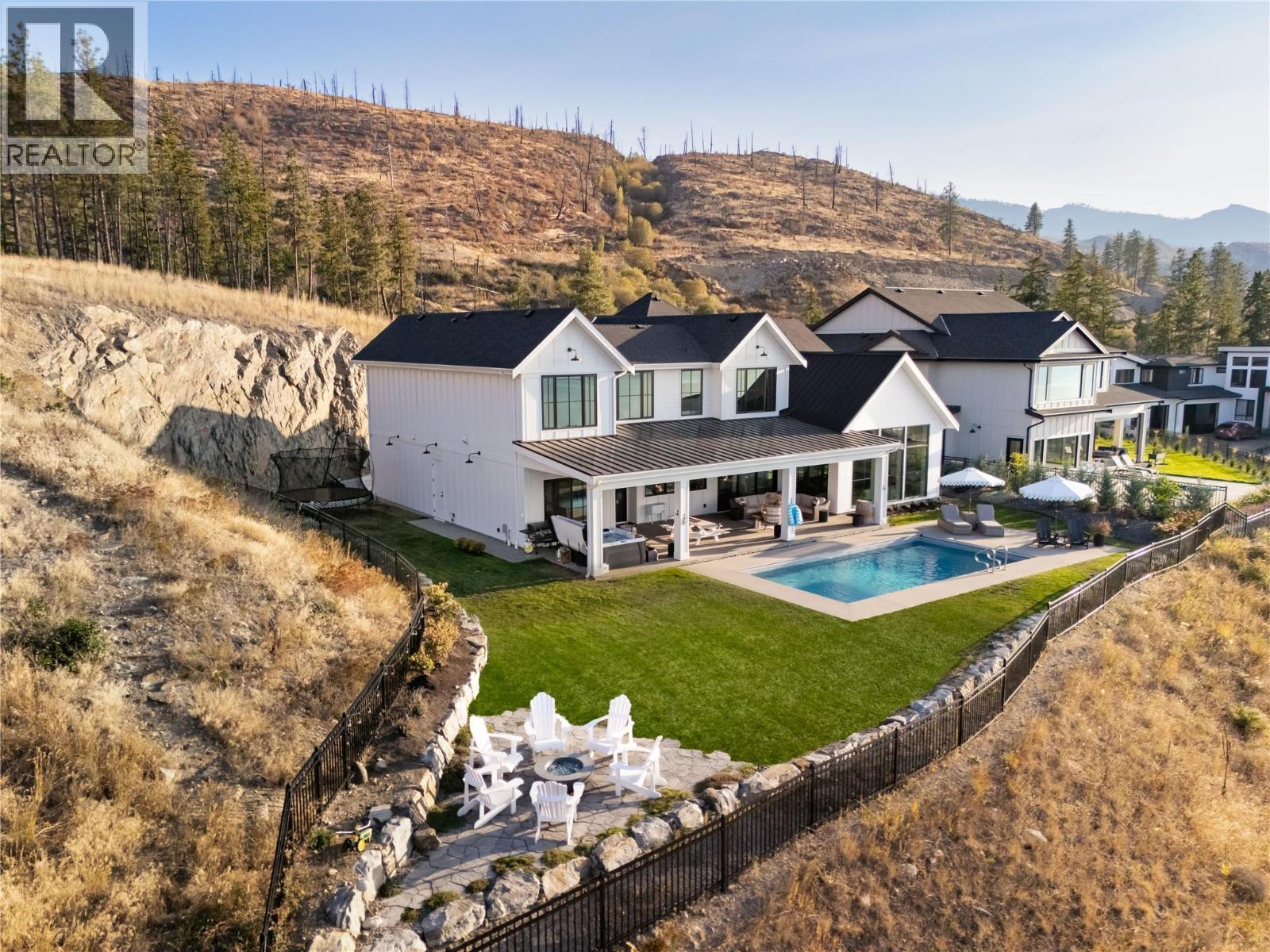 5635 Upper Mission Court, Kelowna, BC - Outdoor With In Ground Pool