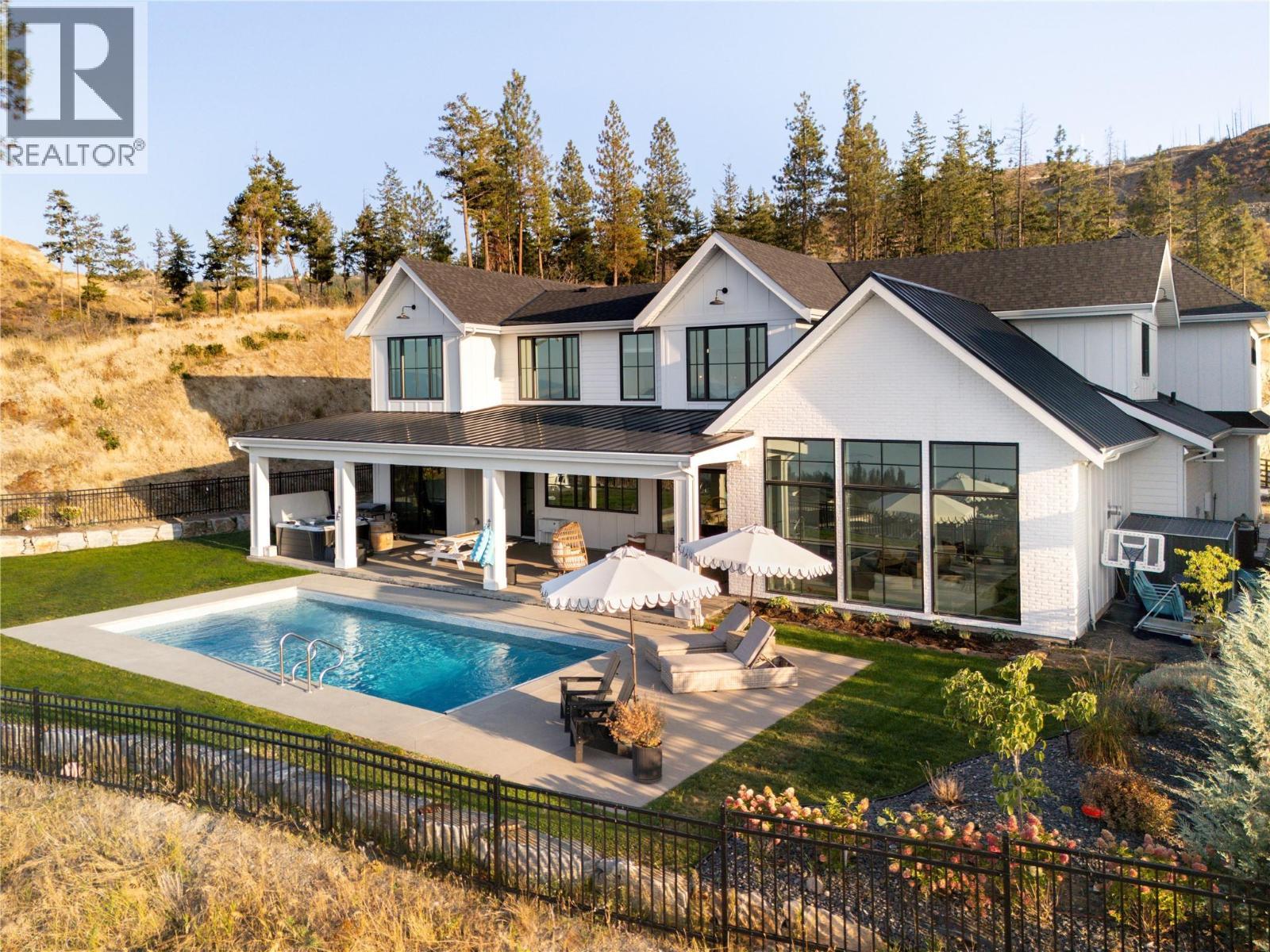 5635 Upper Mission Court, Kelowna, BC - Outdoor With In Ground Pool