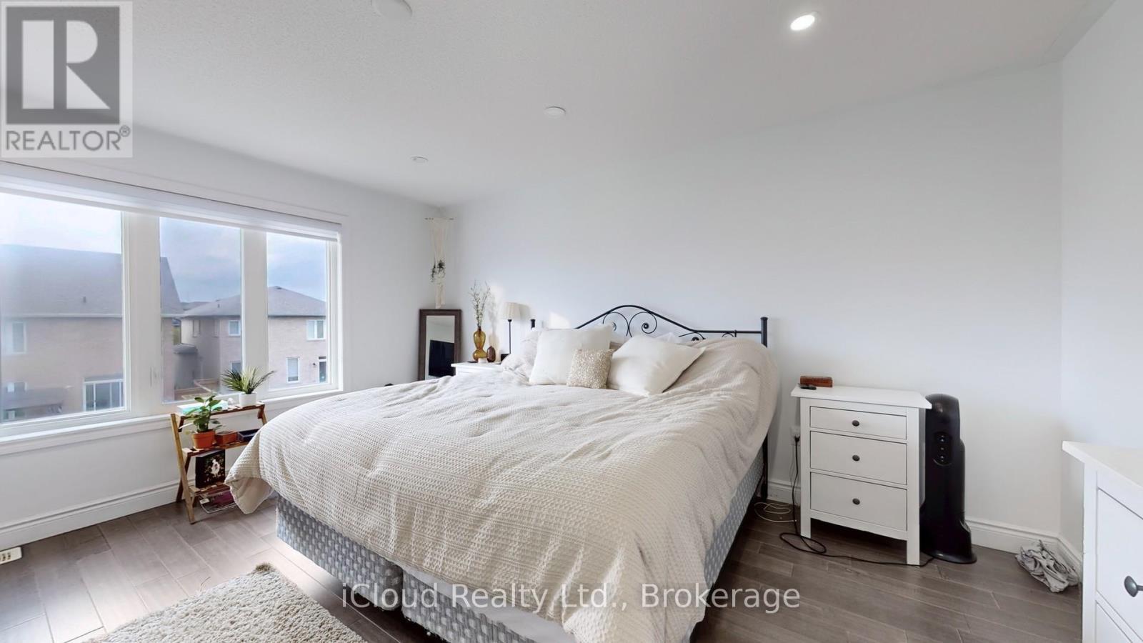 62 Heritage Street, Bradford West Gwillimbury, ON - Indoor Photo Showing Bedroom
