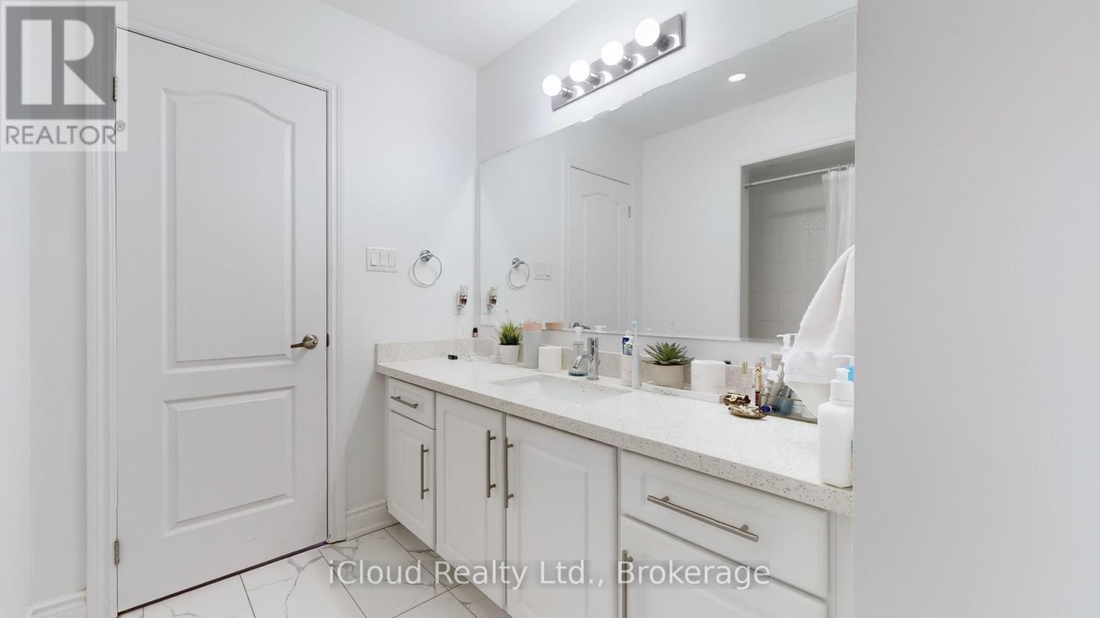 62 Heritage Street, Bradford West Gwillimbury, ON - Indoor Photo Showing Bathroom