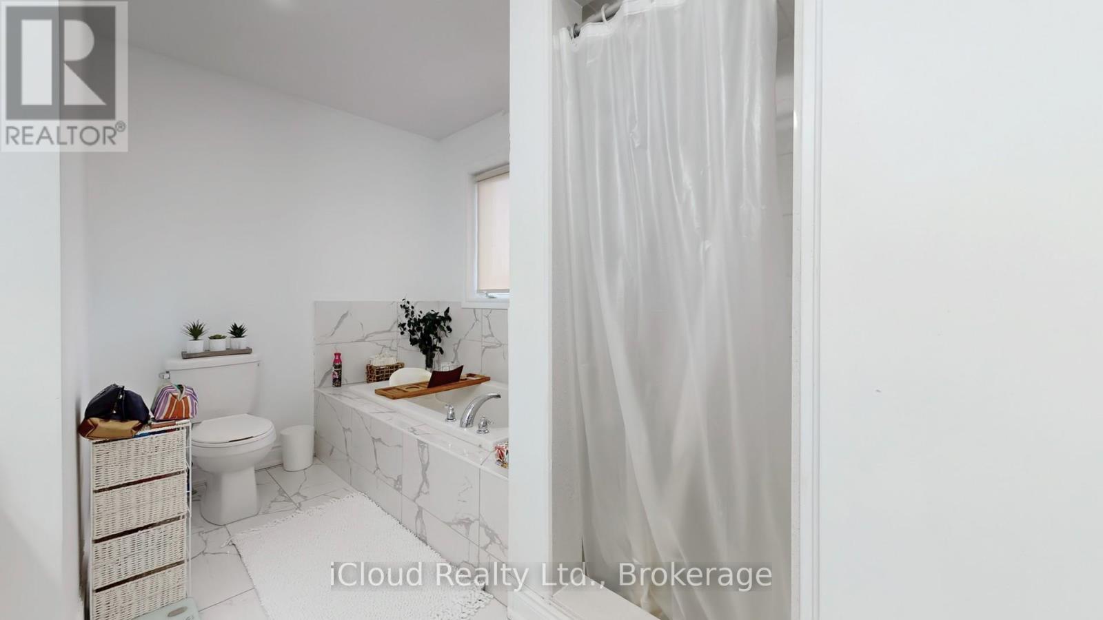 62 Heritage Street, Bradford West Gwillimbury, ON - Indoor Photo Showing Bathroom
