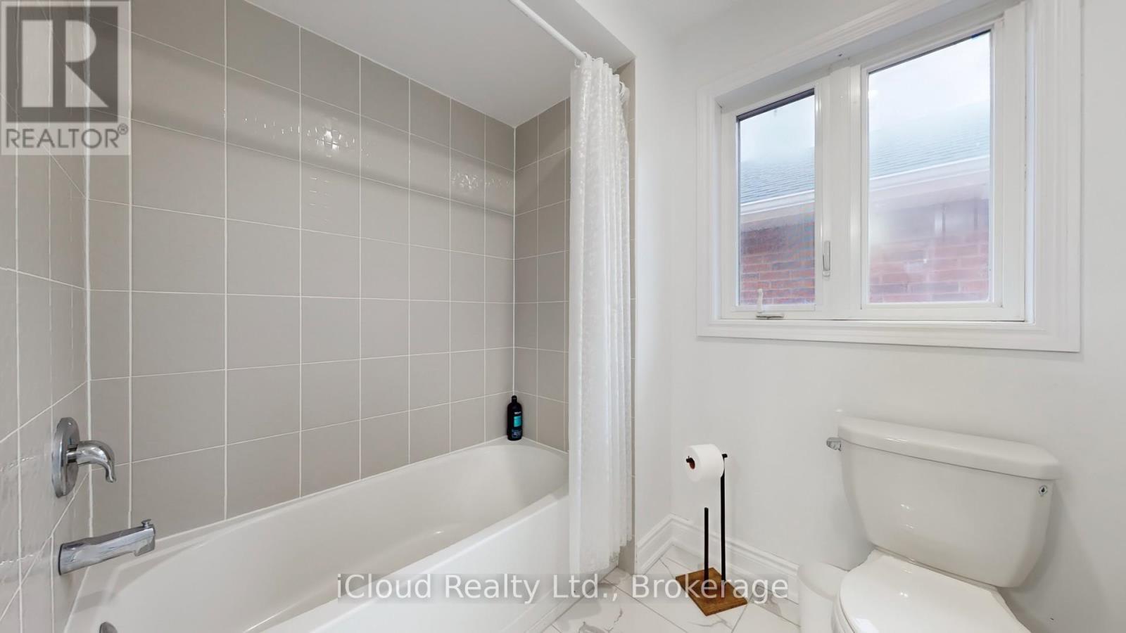 62 Heritage Street, Bradford West Gwillimbury, ON - Indoor Photo Showing Bathroom