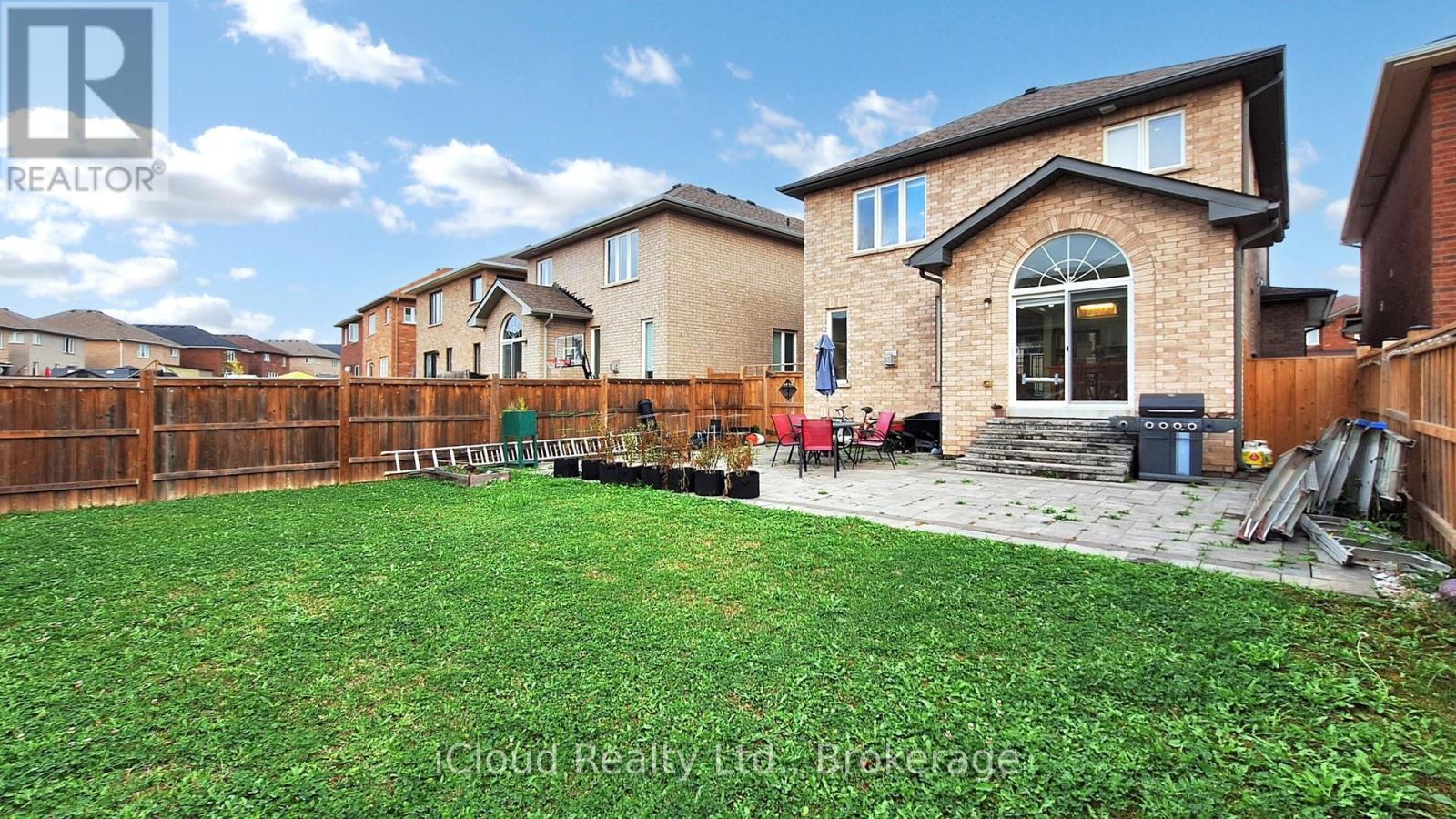 62 Heritage Street, Bradford West Gwillimbury, ON - Outdoor