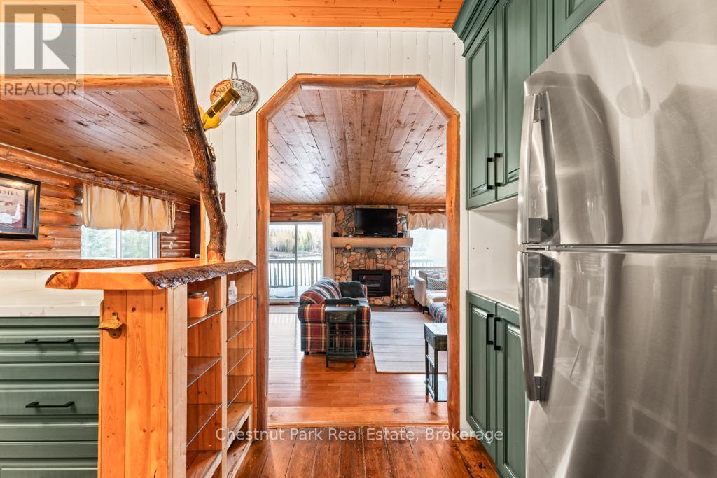 893 Relative Road, Armour, ON - Indoor Photo Showing Other Room