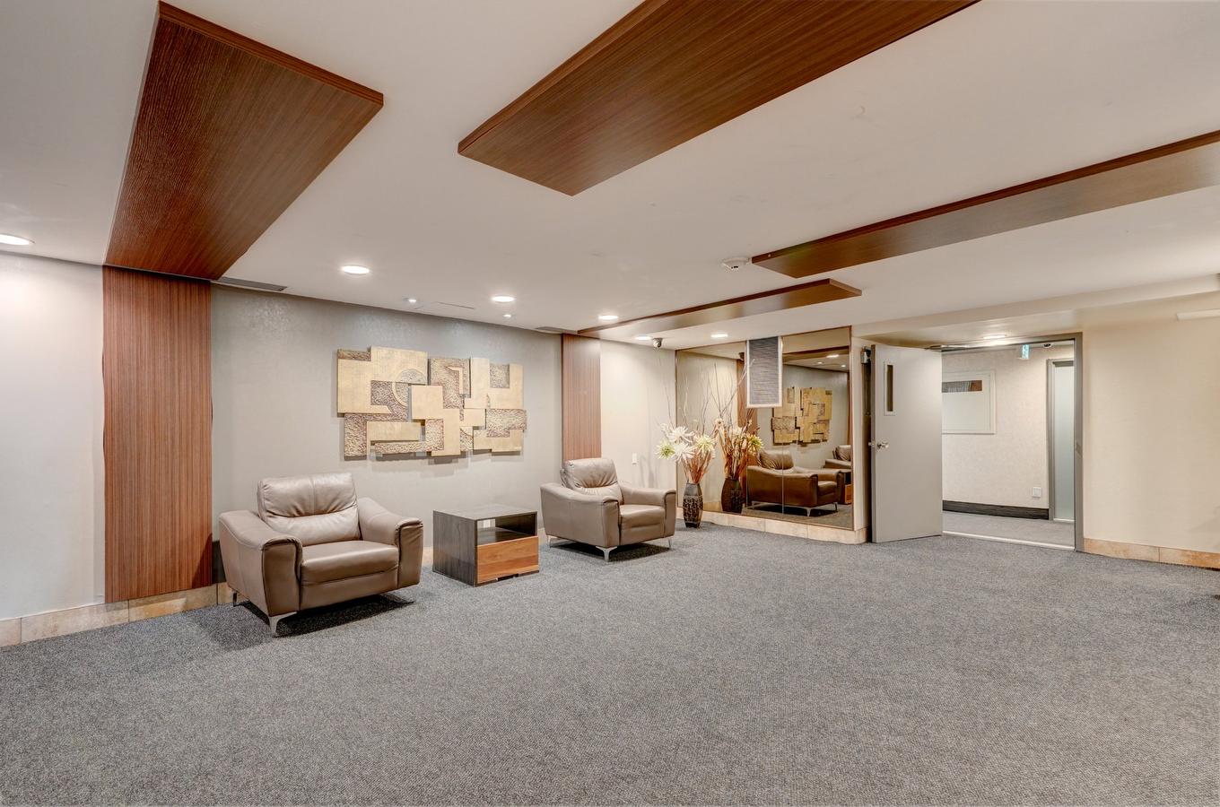 Hall - 309-1550 Av. Panama, Brossard, QC - Indoor