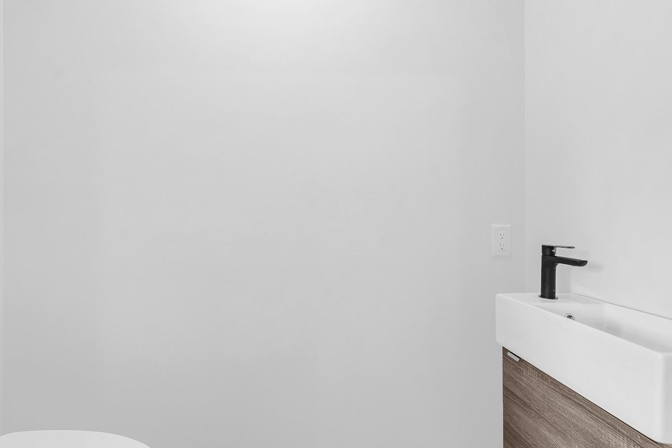 Powder room - Rue Du Havre, Lévis (Les Chutes-De-La-Chaudière-Ouest), QC - Indoor Photo Showing Bathroom