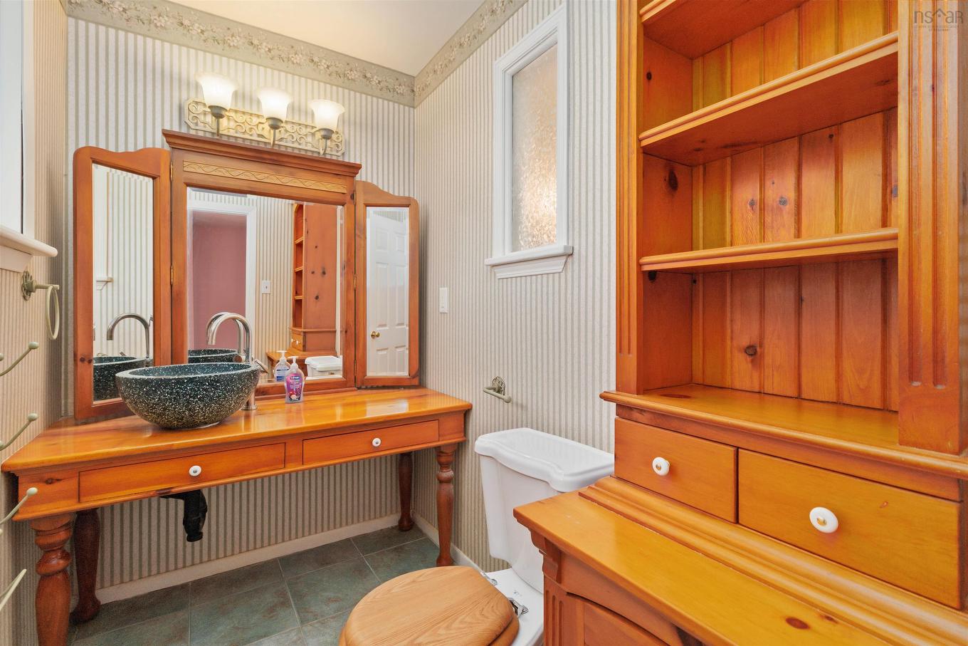 16 Bobolink Street, Halifax, NS