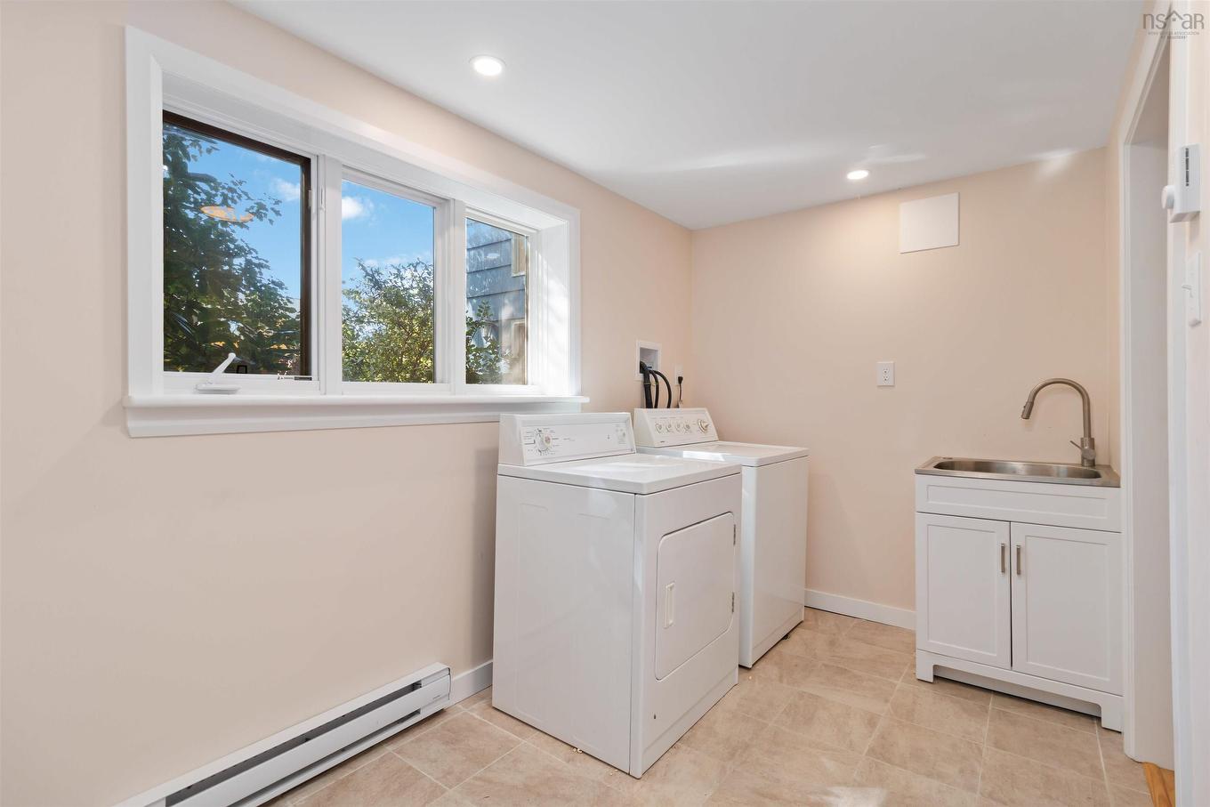 16 Bobolink Street, Halifax, NS