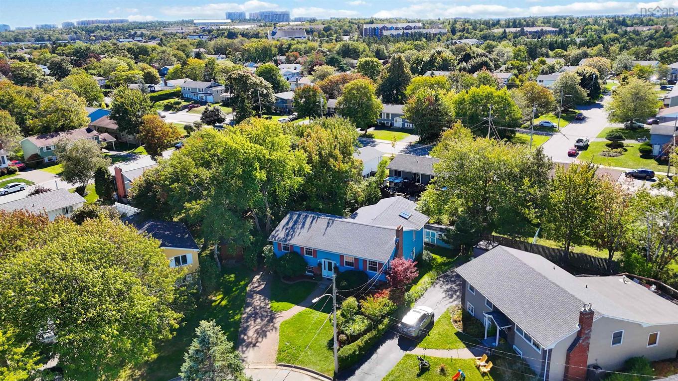 16 Bobolink Street, Halifax, NS