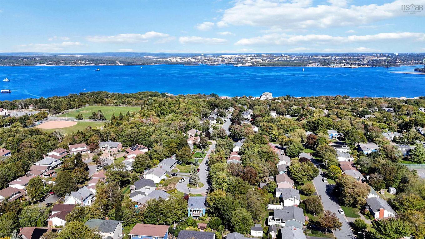 16 Bobolink Street, Halifax, NS