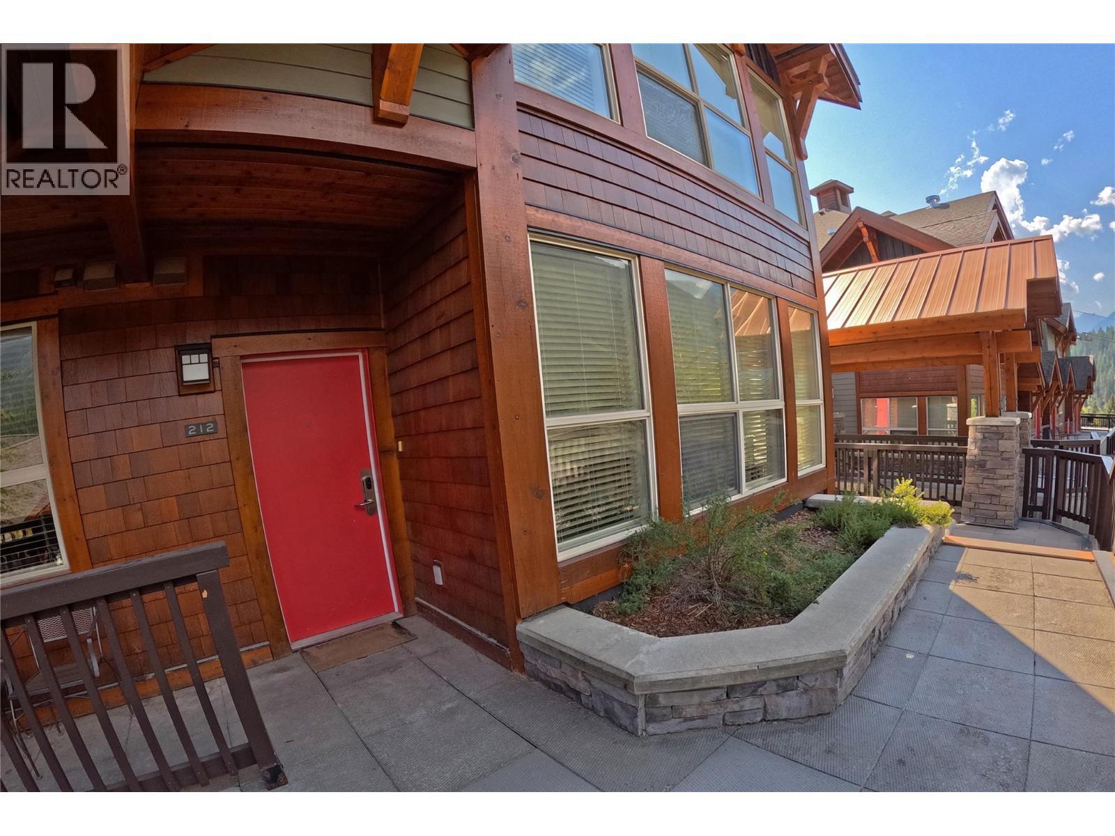 2049 Summit Drive Unit# 212A, Panorama, BC - Outdoor With Exterior