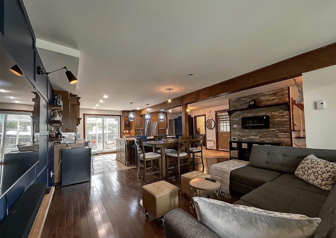 Overall view - 600 Av. Des Colombes, Saint-Jérôme, QC - Indoor Photo Showing Living Room