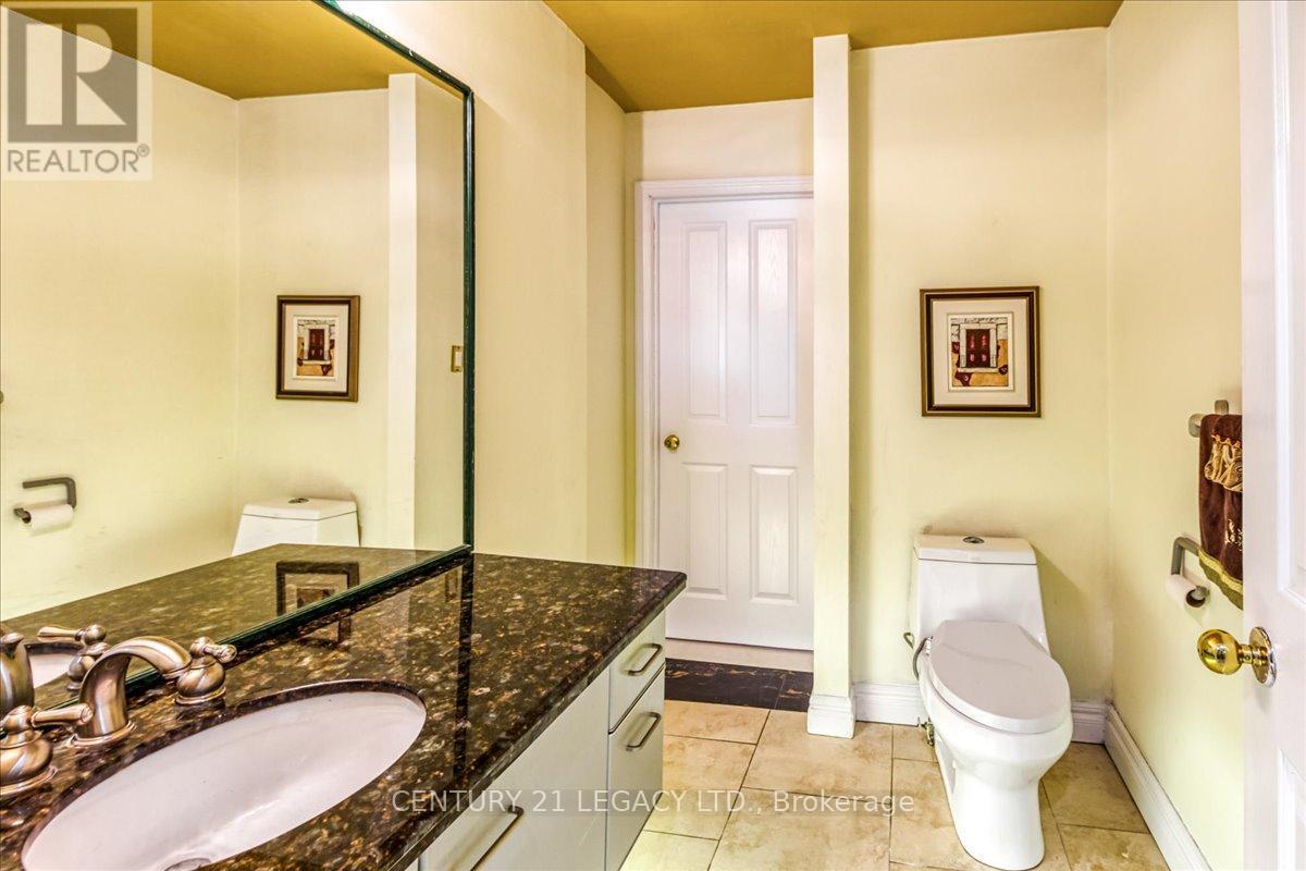 376 Maki Avenue, Greater Sudbury, ON - Indoor Photo Showing Bathroom