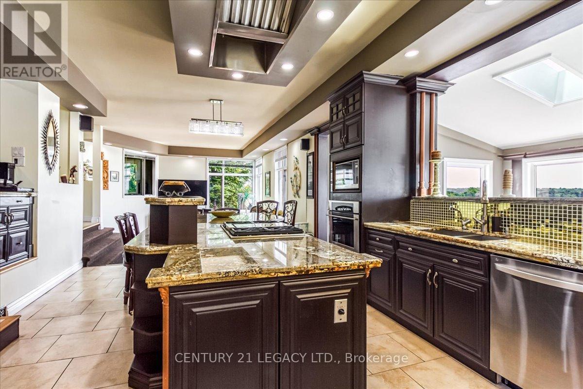 376 Maki Avenue, Greater Sudbury, ON - Indoor Photo Showing Kitchen