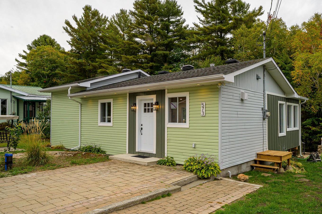 Overall view - 573 Rue Des Mésanges, Saint-Colomban, QC - Outdoor