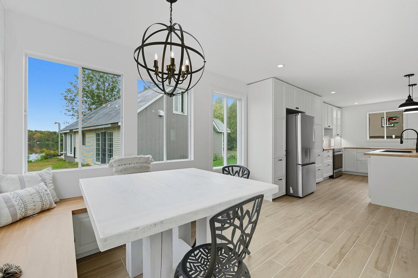 Dining room - 573 Rue Des Mésanges, Saint-Colomban, QC - Indoor