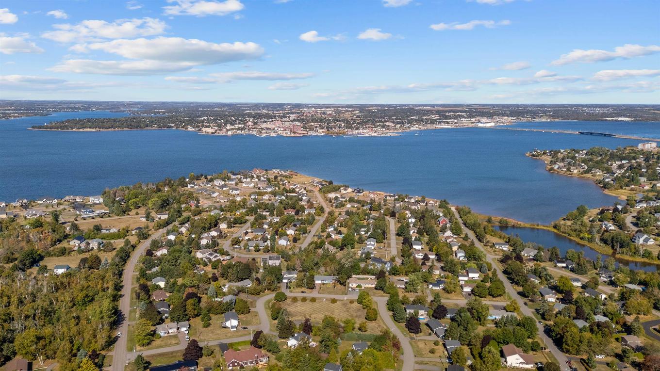 15 Picton Beete Crescent, Stratford, PE