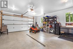 Attached 2 car garage -