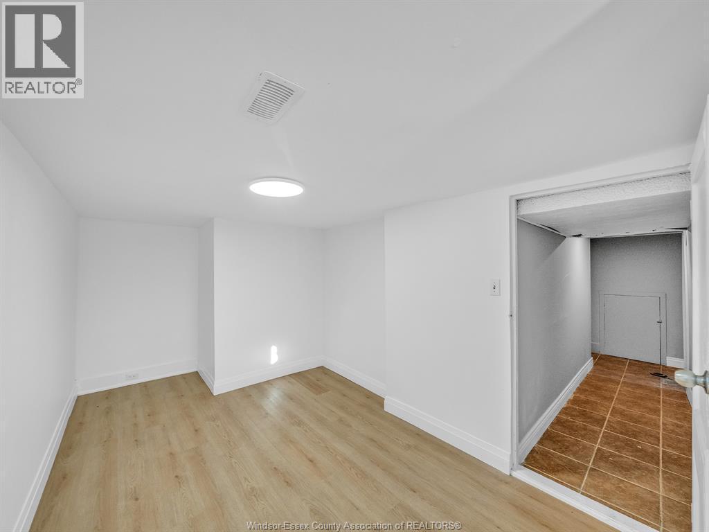 427 Indian, Windsor, ON - Indoor Photo Showing Other Room