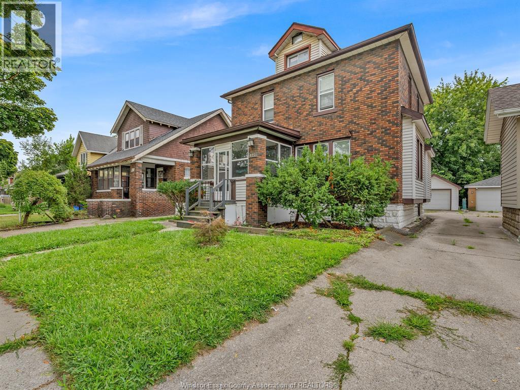 427 Indian, Windsor, ON - Outdoor With Facade