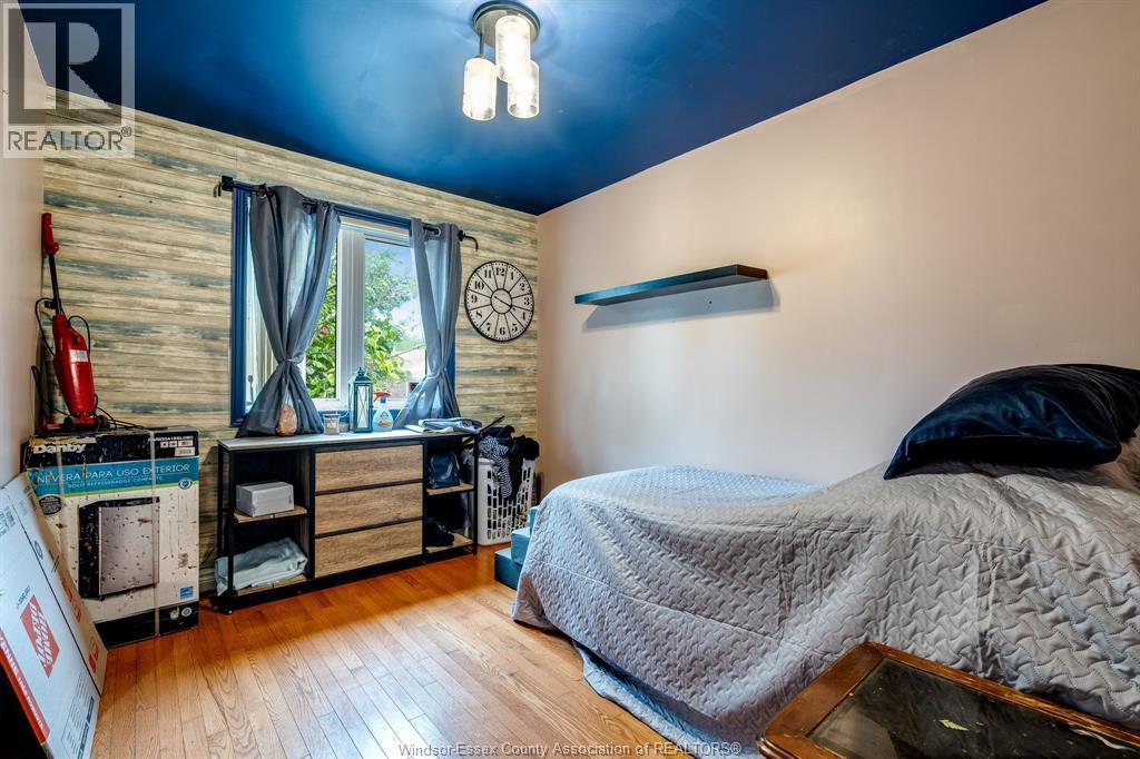 1833 St. Luke, Windsor, ON - Indoor Photo Showing Bedroom