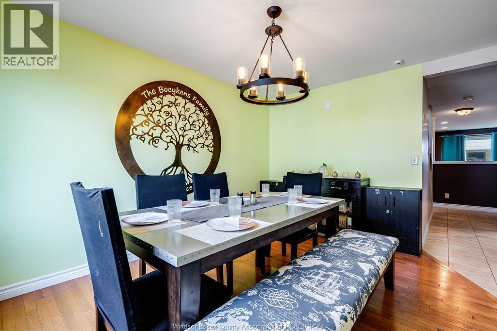 1833 St. Luke, Windsor, ON - Indoor Photo Showing Dining Room