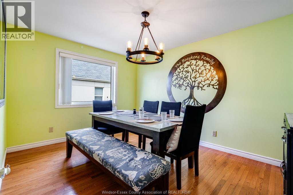 1833 St. Luke, Windsor, ON - Indoor Photo Showing Dining Room