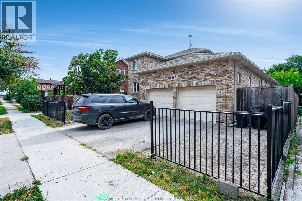 1833 St. Luke, Windsor, ON - Outdoor
