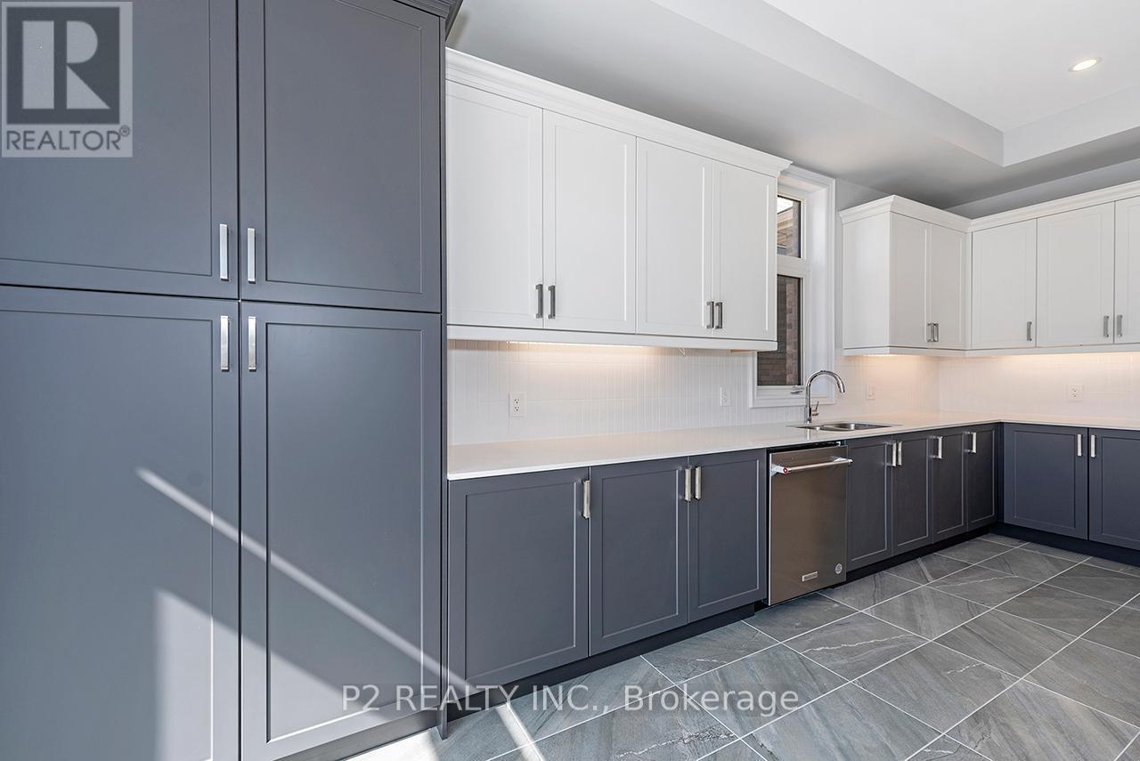 8 Wild Ginger Lane, Springwater, ON - Indoor Photo Showing Kitchen