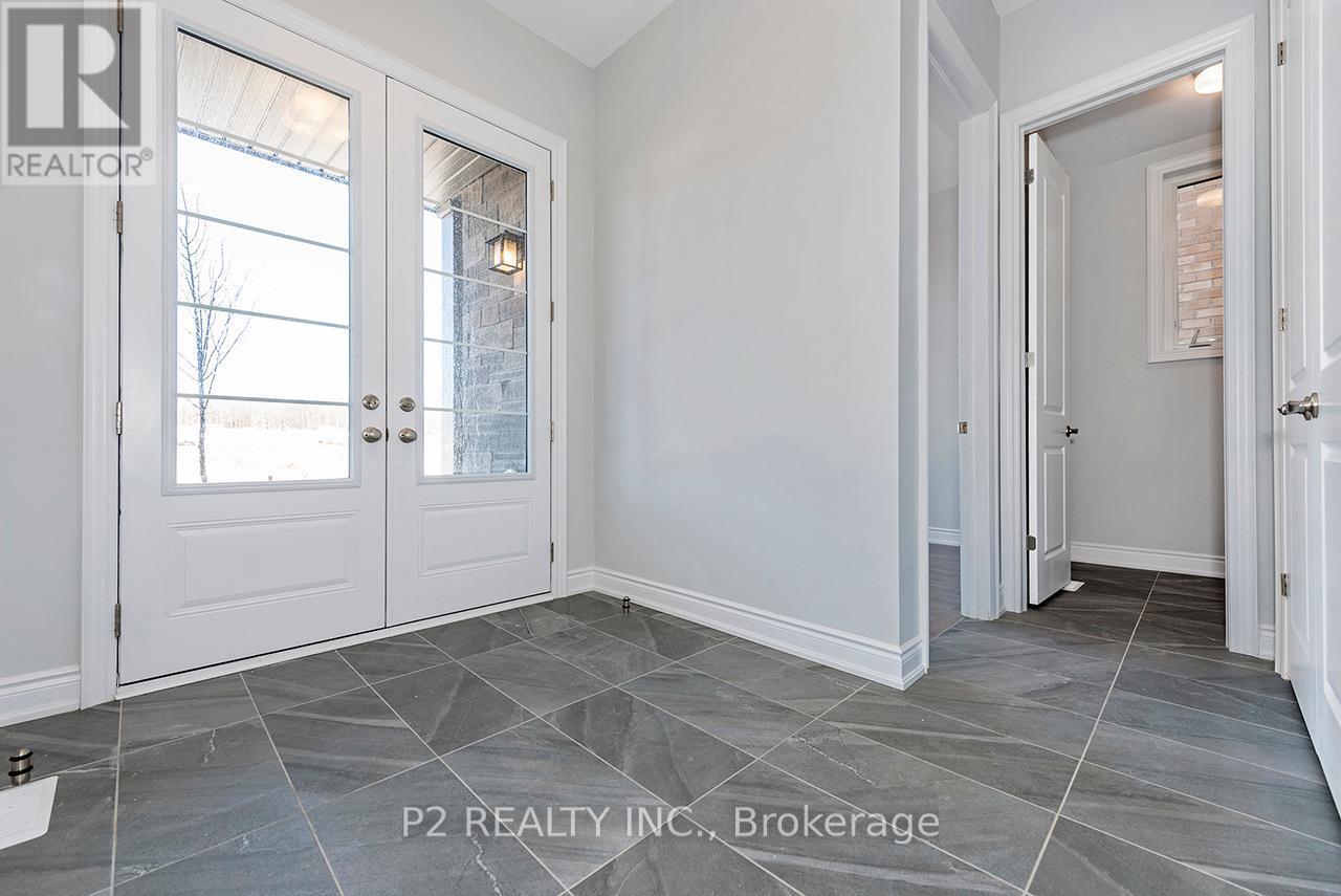 8 Wild Ginger Lane, Springwater, ON - Indoor Photo Showing Other Room