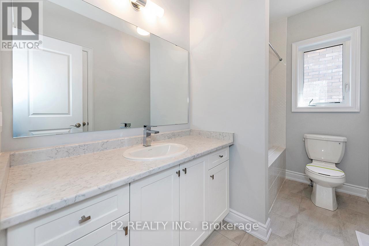 8 Wild Ginger Lane, Springwater, ON - Indoor Photo Showing Bathroom