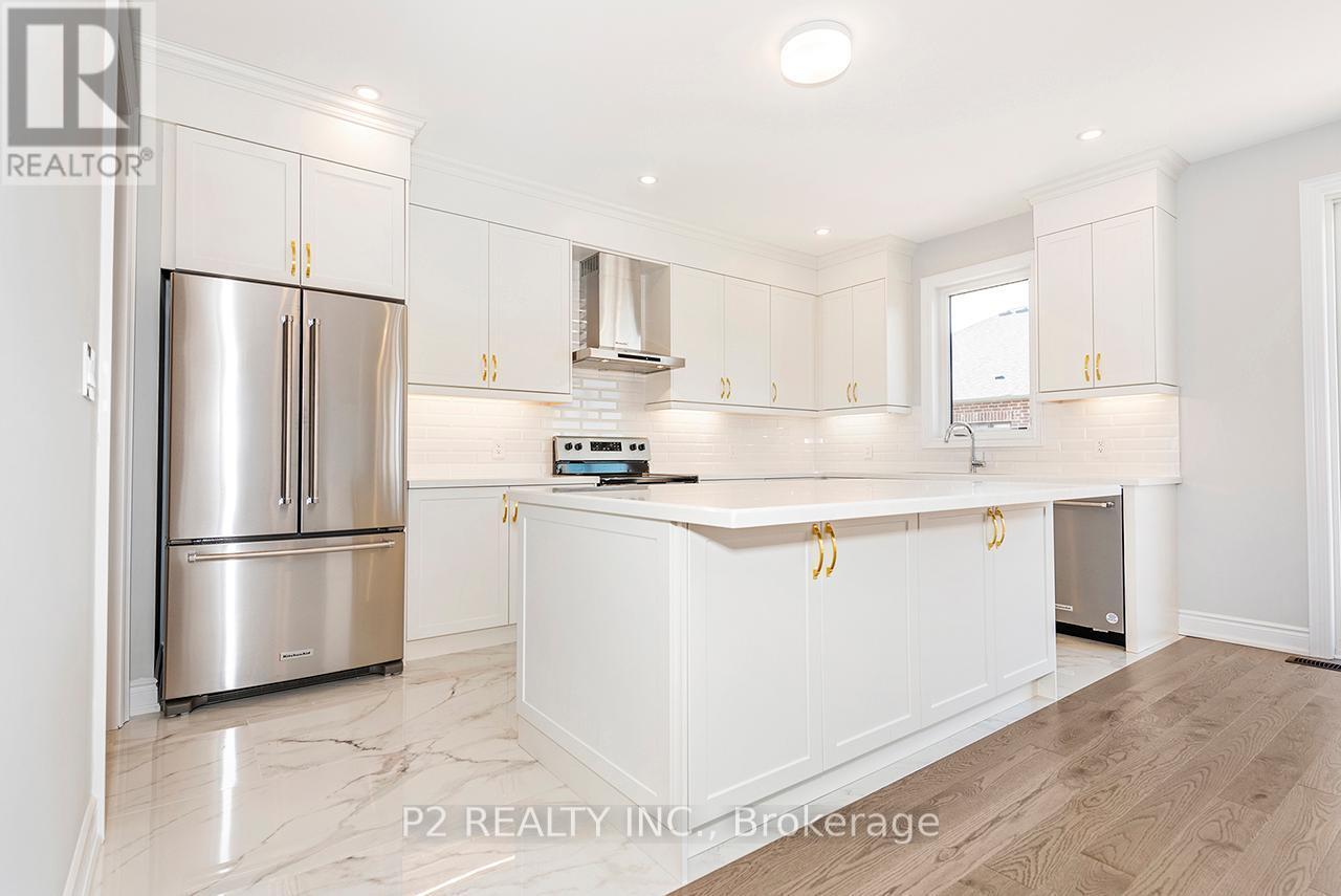 4 Wild Ginger Lane, Springwater, ON - Indoor Photo Showing Kitchen With Upgraded Kitchen