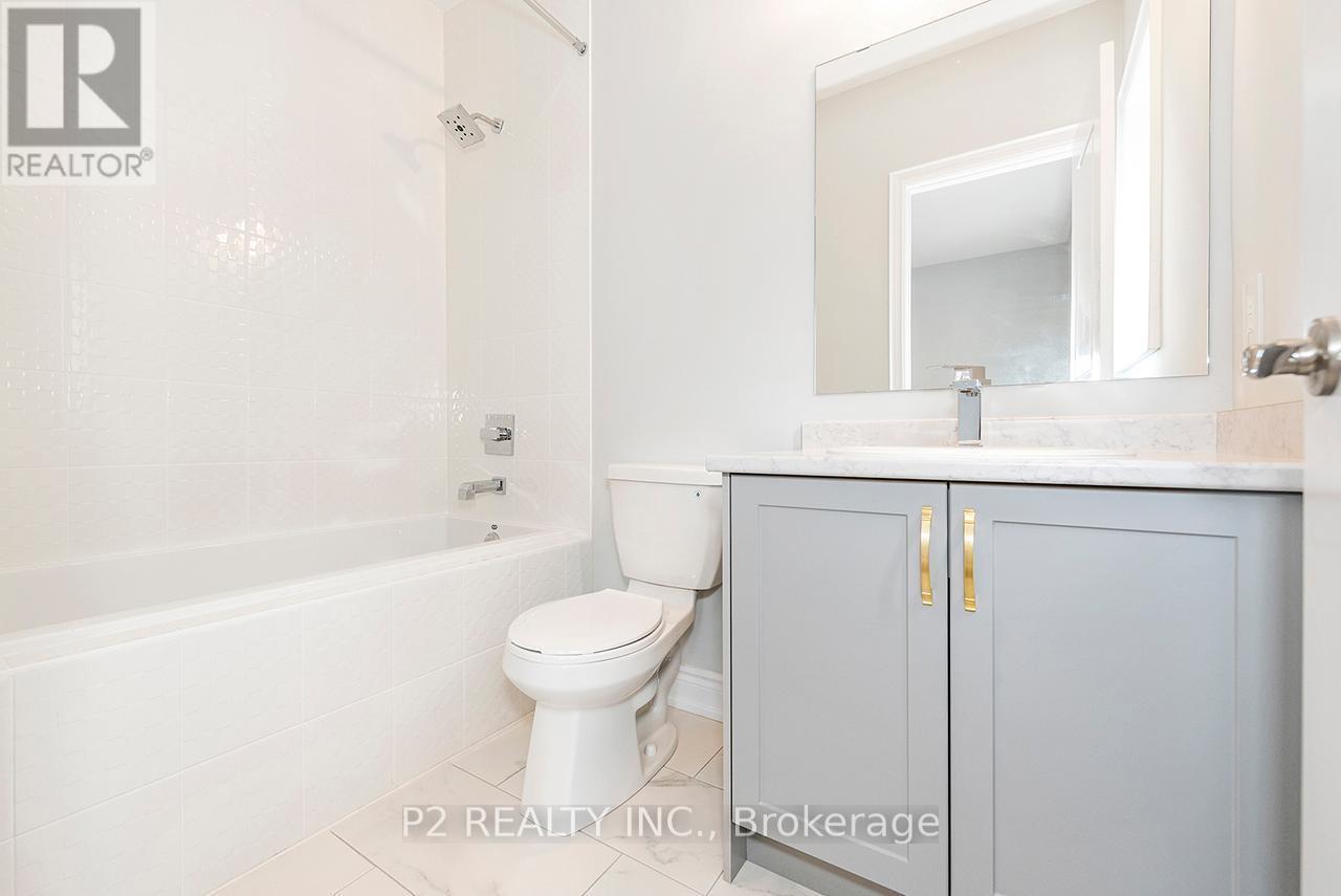 4 Wild Ginger Lane, Springwater, ON - Indoor Photo Showing Bathroom