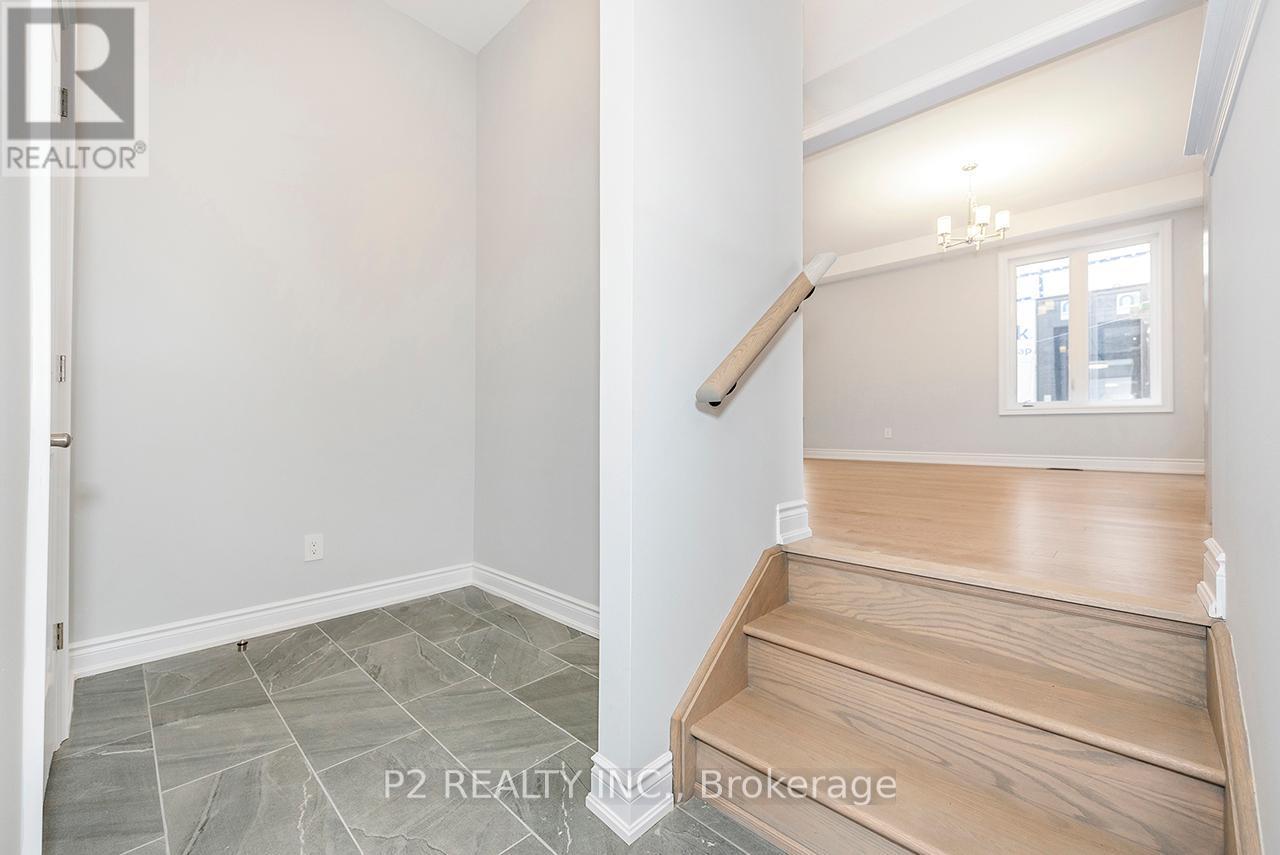 4 Wild Ginger Lane, Springwater, ON - Indoor Photo Showing Other Room