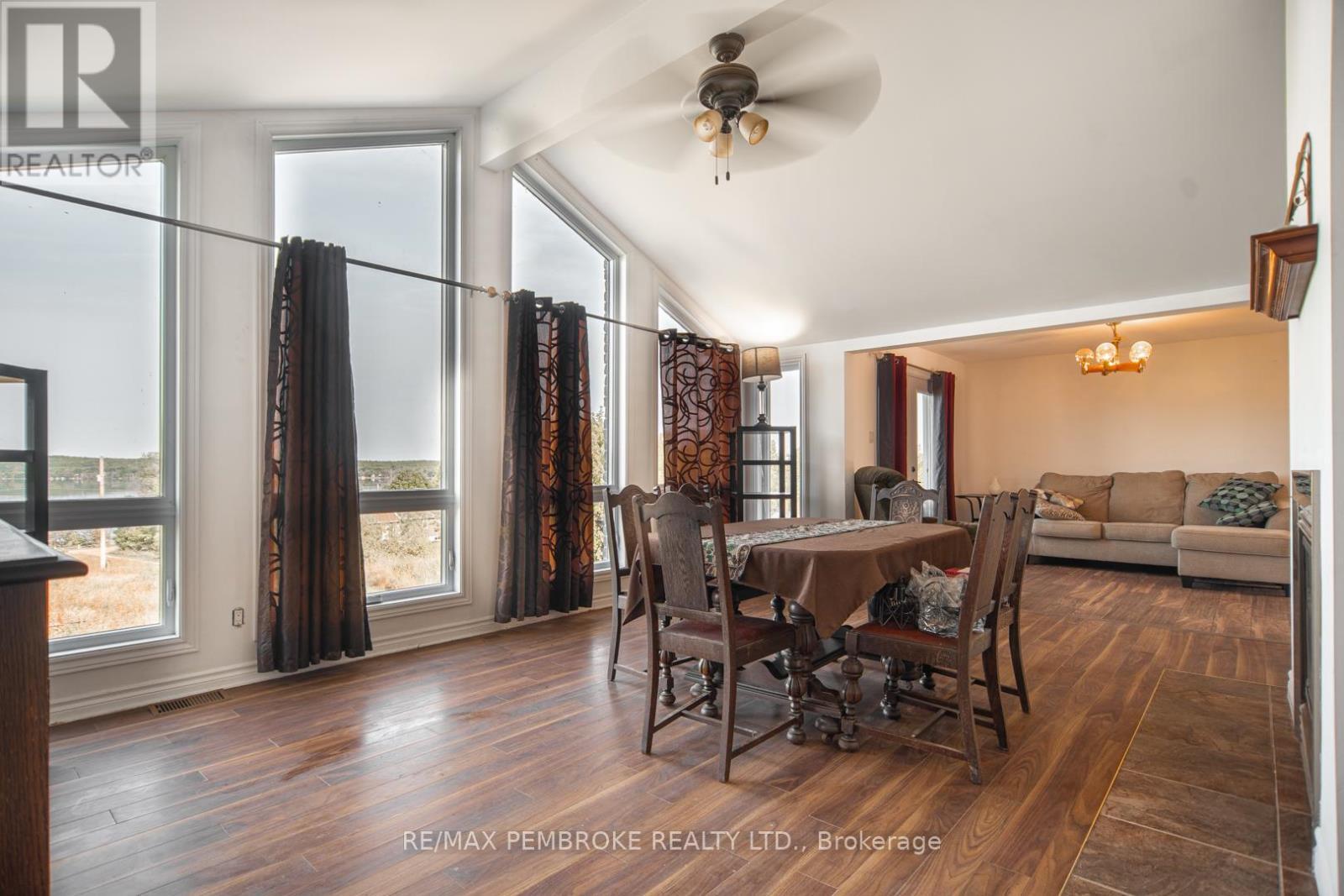36752 41 Highway, North Algona Wilberforce, ON - Indoor Photo Showing Dining Room