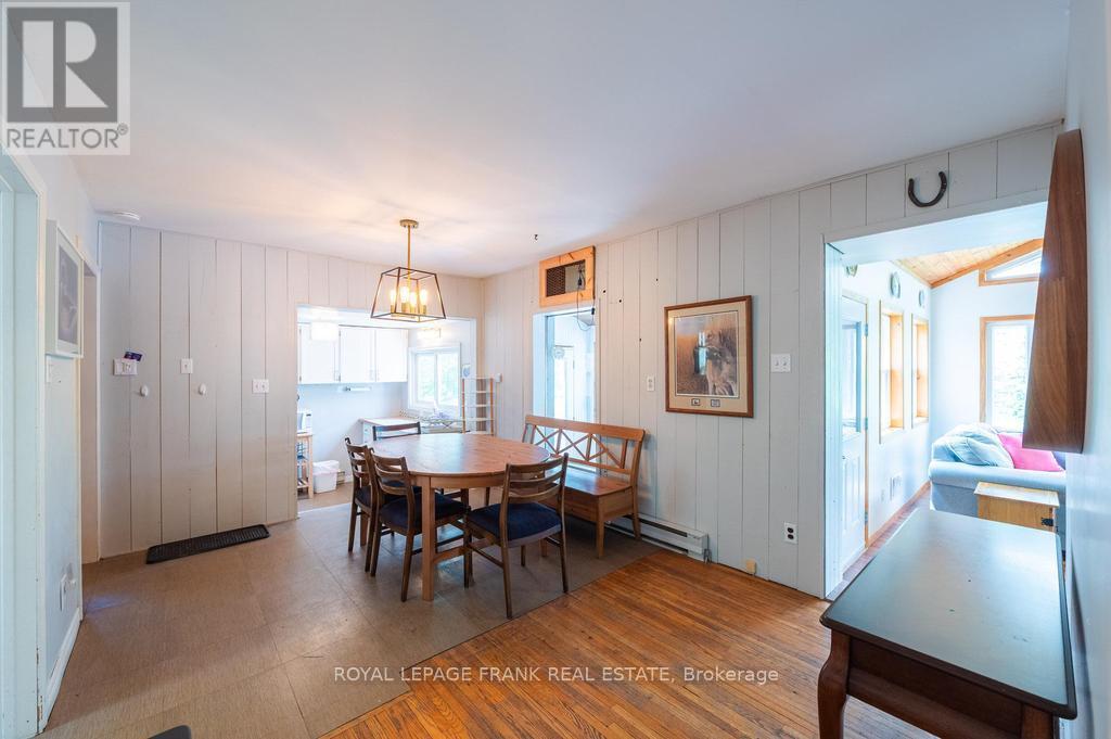 48 Fire Route 81, Trent Lakes, ON - Indoor Photo Showing Dining Room