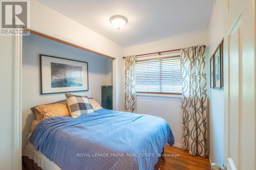 48 Fire Route 81, Trent Lakes, ON - Indoor Photo Showing Bedroom