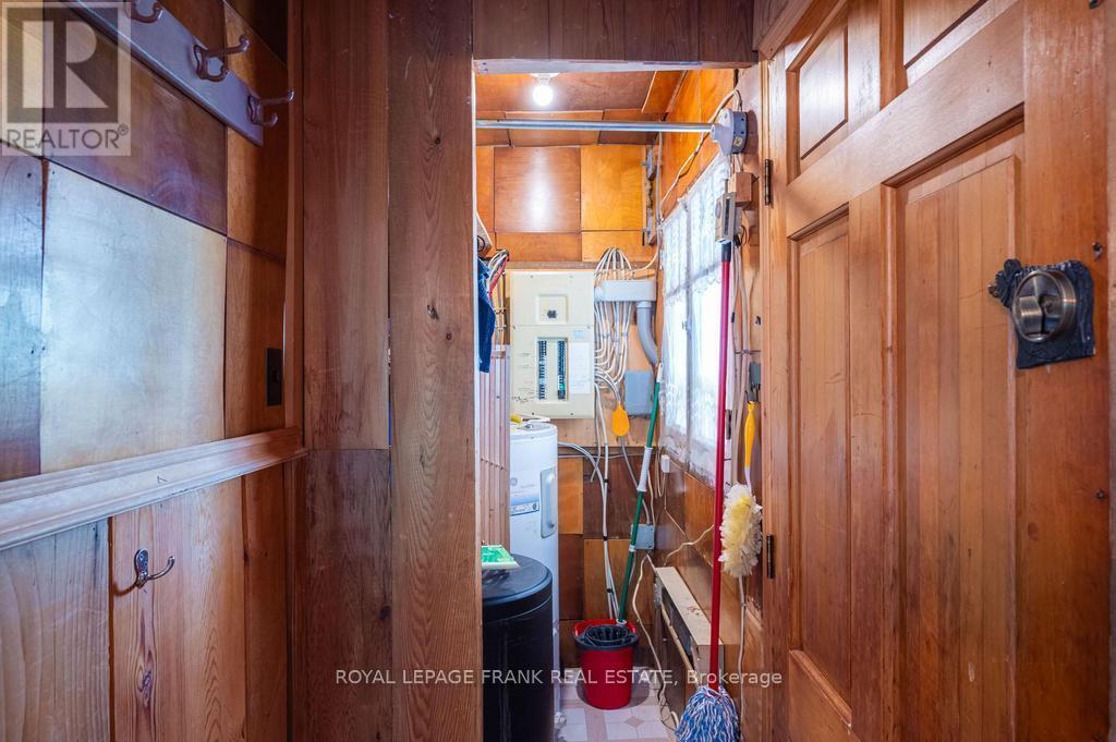 48 Fire Route 81, Trent Lakes, ON - Indoor Photo Showing Other Room