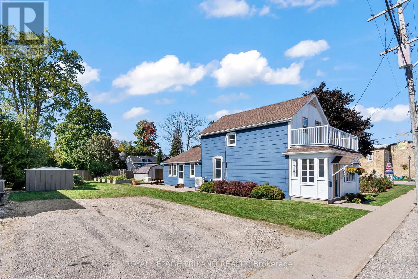 South side, driveway, shed (L), & side entry - 71 Huron Street, Huron-Kinloss, ON - Outdoor