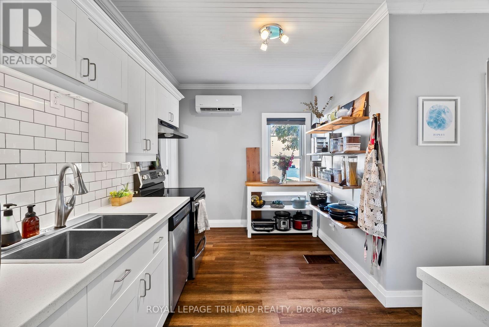 Kitchen - 71 Huron Street, Huron-Kinloss, ON - Indoor Photo Showing Kitchen With Double Sink