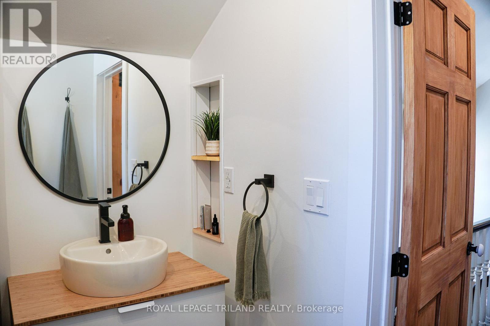 2nd storey: 3PC bathroom - 71 Huron Street, Huron-Kinloss, ON - Indoor Photo Showing Bathroom