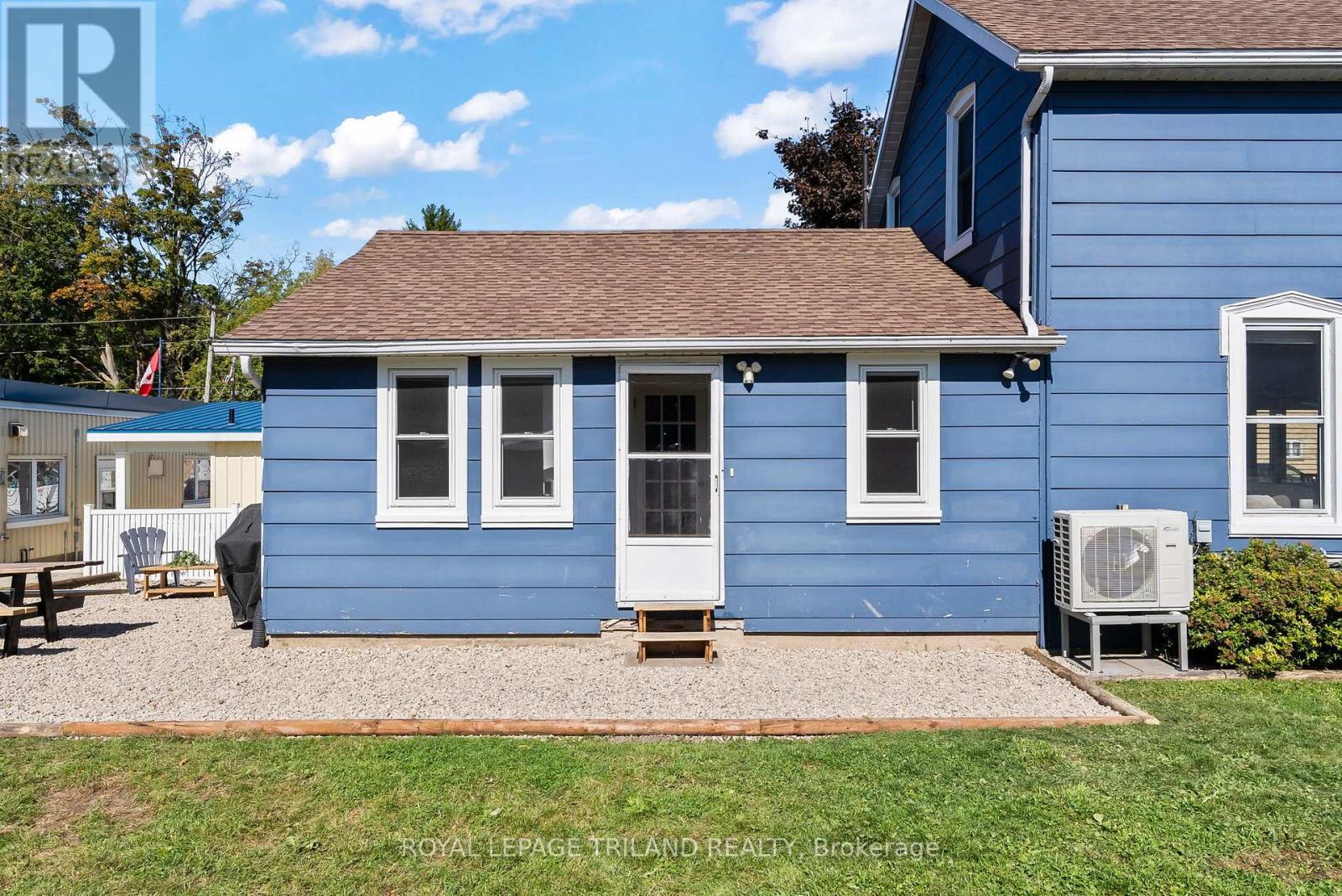 Side entry - 71 Huron Street, Huron-Kinloss, ON - Outdoor