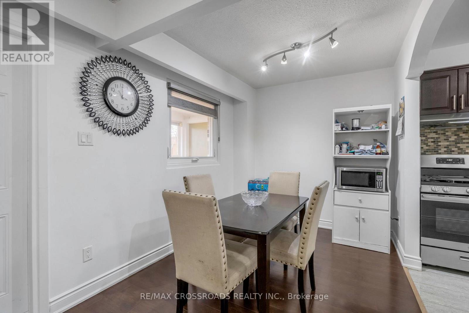 12 - 7450 Darcel Avenue, Mississauga, ON - Indoor Photo Showing Dining Room
