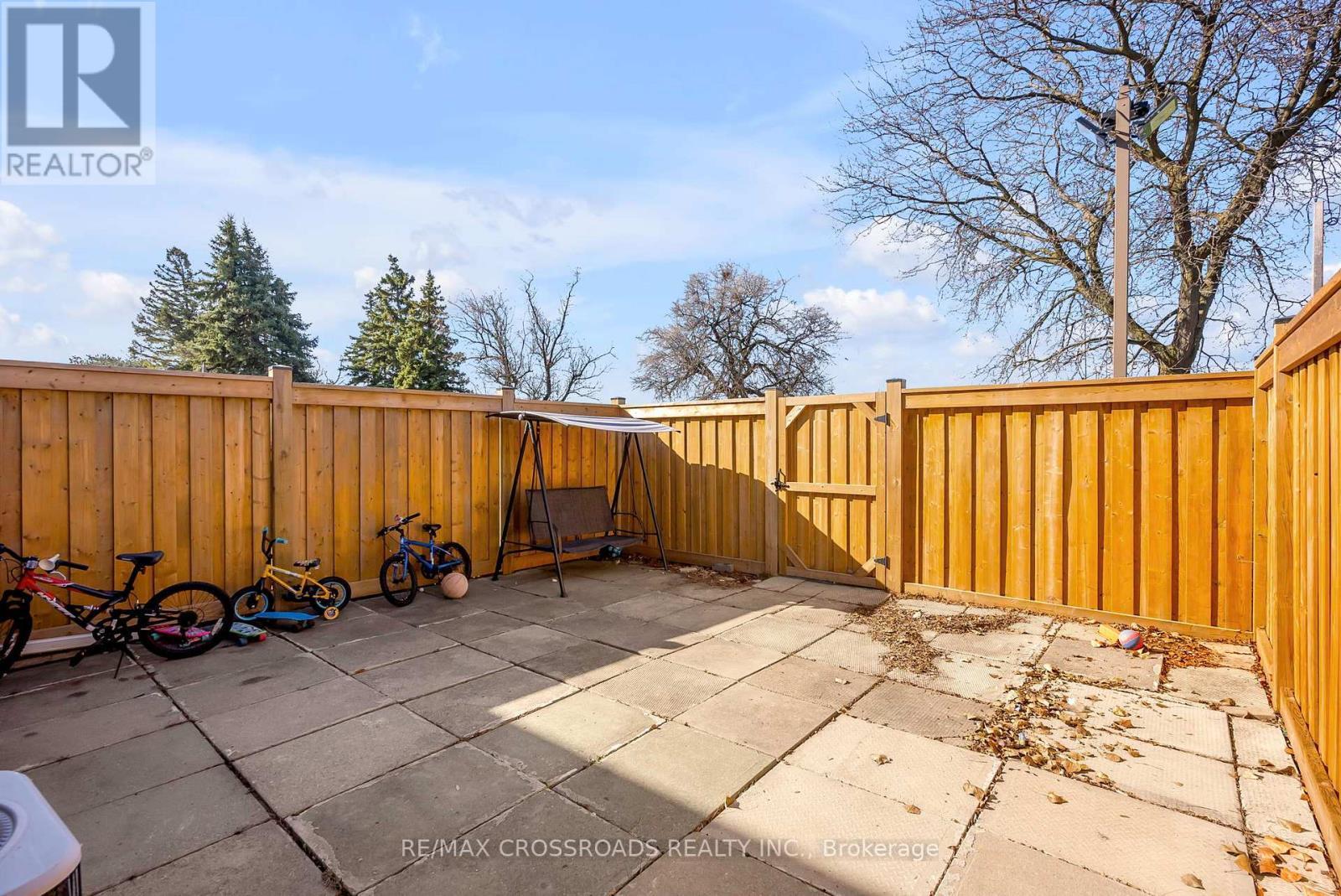 12 - 7450 Darcel Avenue, Mississauga, ON - Outdoor